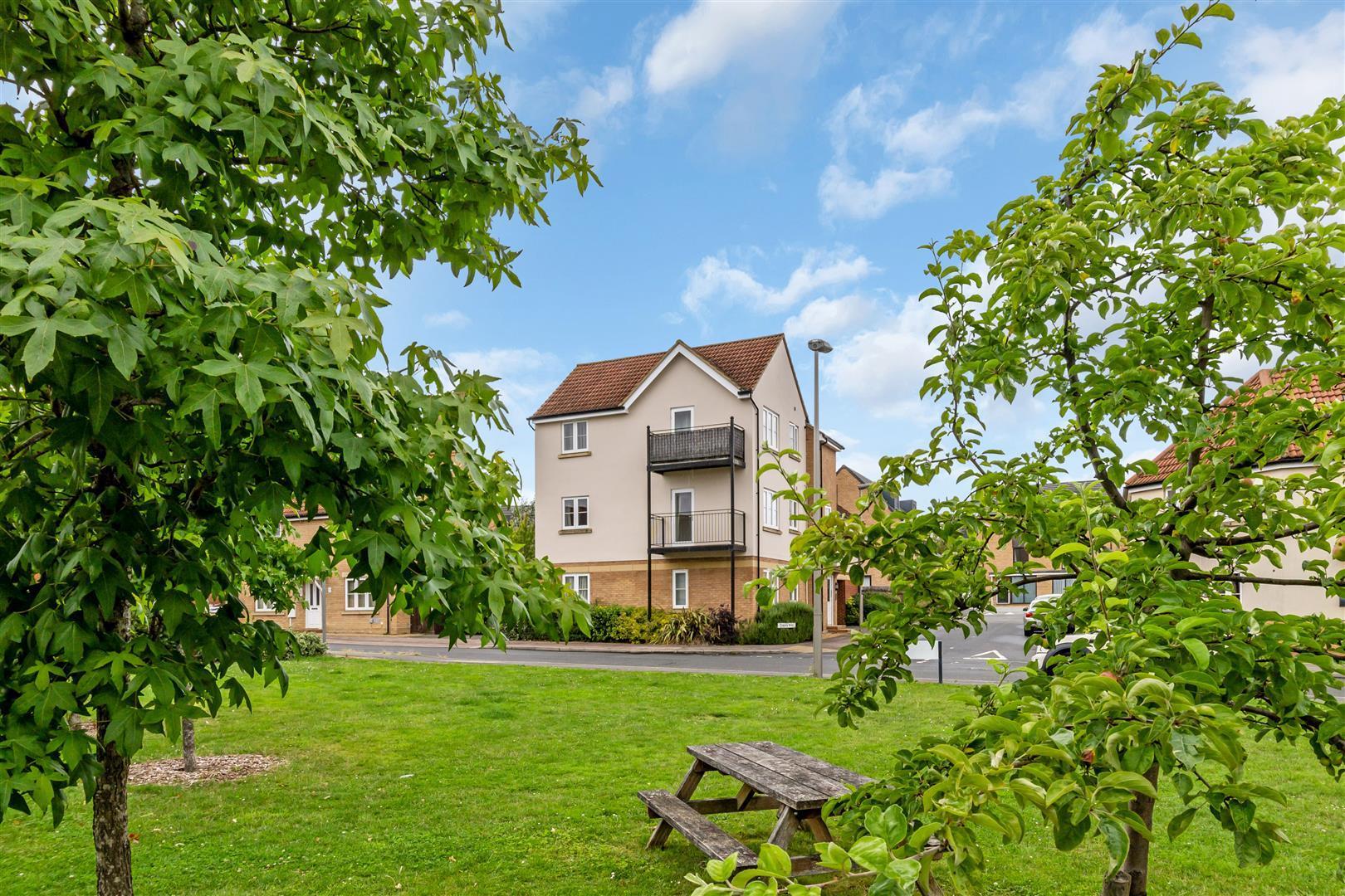 Tracey Way, Oxley Park, Milton Keynes